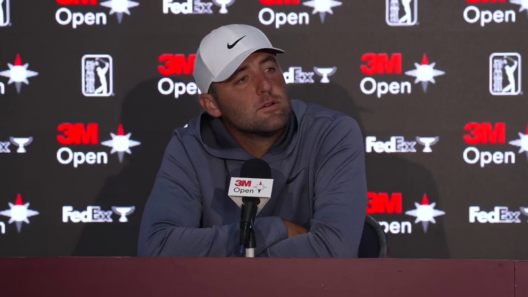 Scottie Scheffler asks Kevin O’Connell about Vikings QB competition at 3M Open