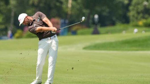 Wyndham Clark pulls away for 5-shot lead at Bellerive over McIlroy and Cantlay