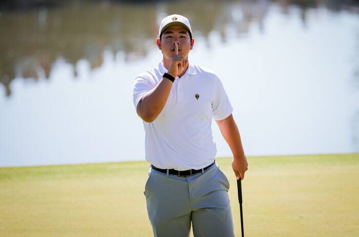 Internationals finish strong to lead Presidents Cup. Now they have to find a way to close it out