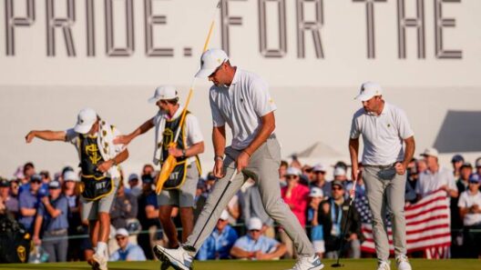 Internationals finish strong to lead Presidents Cup. Now they have to find a way to close it out