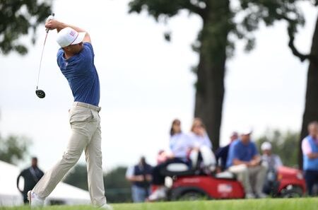 Golf-US edge International team in tight Presidents Cup opener
