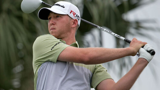 Berger shares lead in Travelers