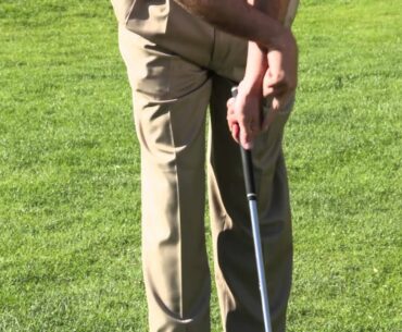How to Golf With a Weak Right Hand Grip : Golf Tips