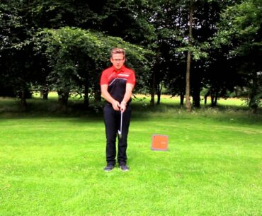 LEARN A GOOD GOLF GRIP FOR CONSISTENCY