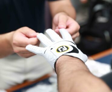 How to get the right fit for your golf glove