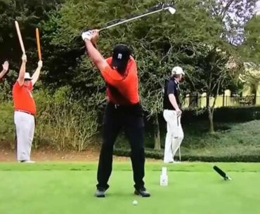 Tiger Woods - 5 iron FO - Slow motion