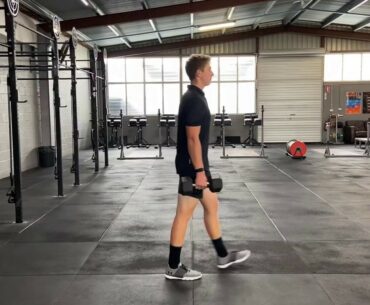 DB 1 Arm Farmers Carry