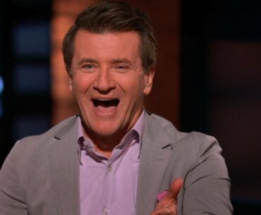 Robert Herjavec Putts for 5% of Bad Birdie - Shark Tank