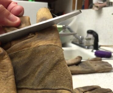 How to Repair Leather Gloves