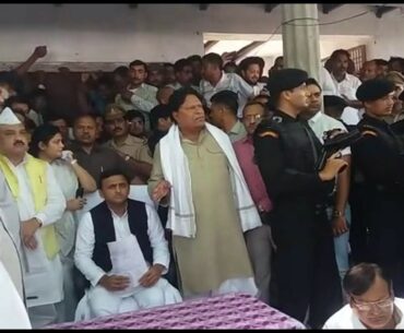 Formal CM Akhilesh showed sharp tactics against the central government