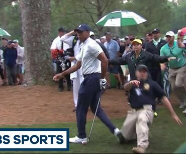 Security guard makes contact with Tiger Woods at the Masters | CBS Sports