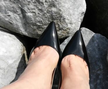 Love On The Rocks 02
