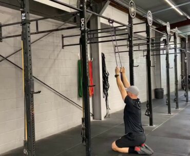 Lat Pulldown - Narrow Underhand Grip