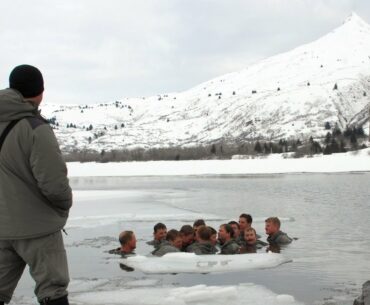 A Navy SEAL Explains Why You Should End A Shower With Cold Water