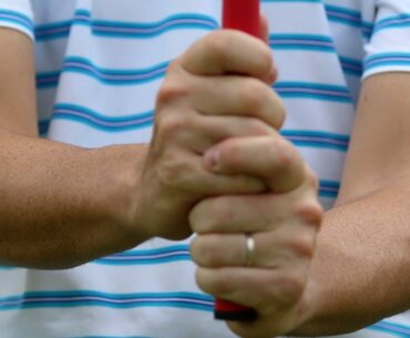 Insta Golf Tips: Proper Putter Grip