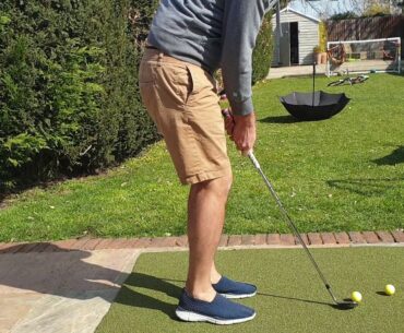 10 Step umbrella golf chipping challenge