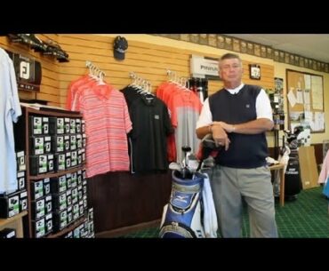 What Does a Golf Caddie Wear? : Golf Tips
