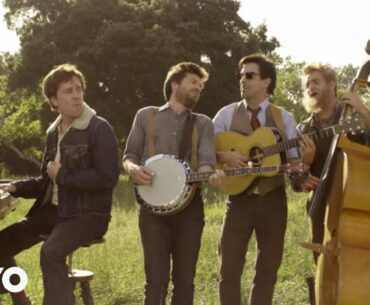 Mumford & Sons - Hopeless Wanderer (Official Music Video)