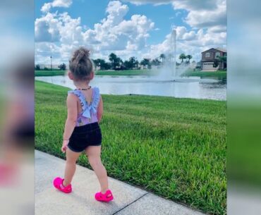 Review Crocs Kids' Swiftwater Wave Water Sandal