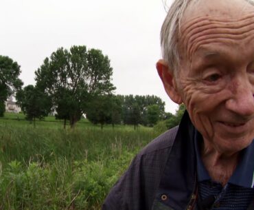 90-year-old selling his collection of 70,000 golf balls