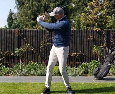 Golf Drills For The Garden - No 25 - Grip Pressure - How To Tell If Its Too Loose Or Too Tight