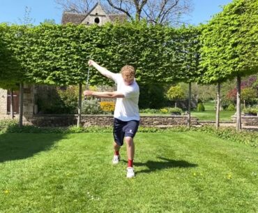 GOLF FITNESS - TAKEAWAY WITH LUNGE