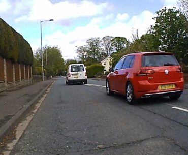 YF67PVV Golf driver was in a hurry today during their essential travel.