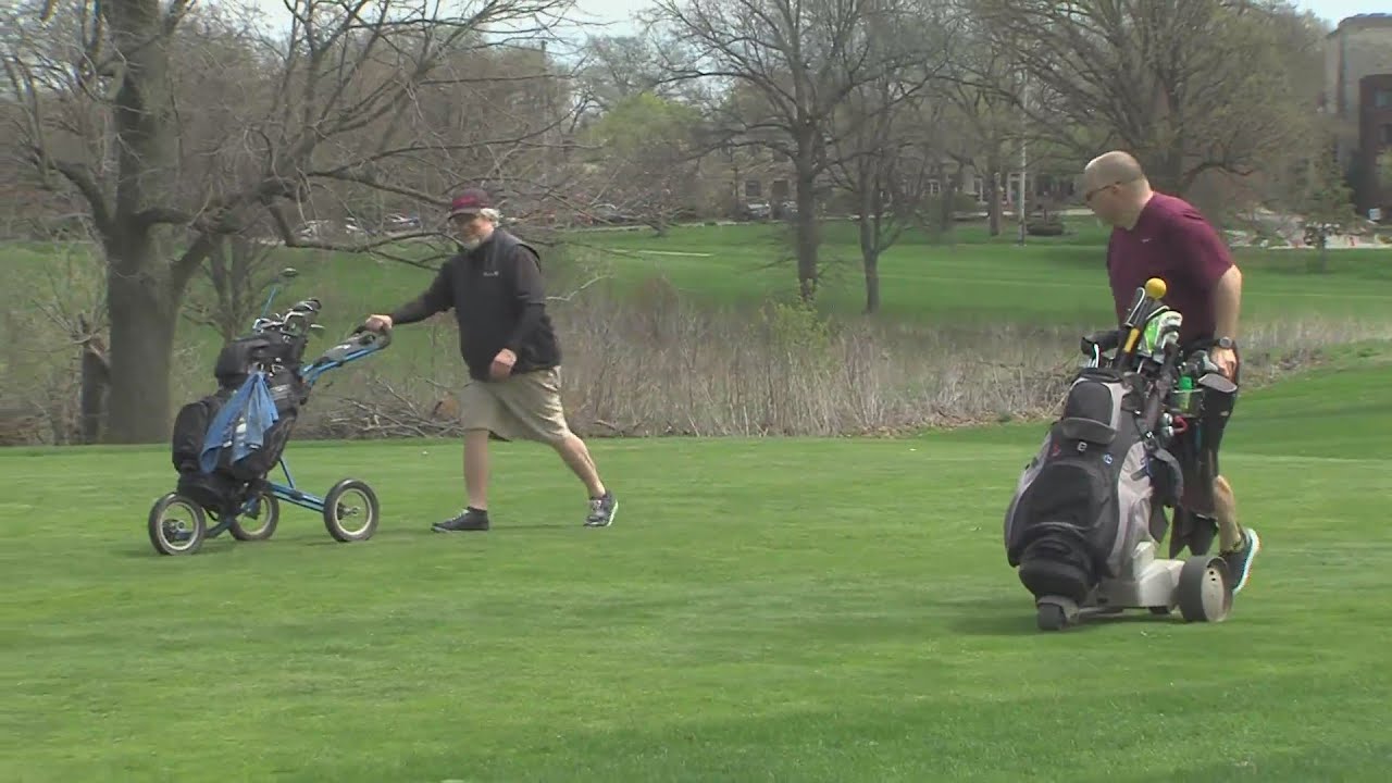 Golfers allowed back onto IL courses Golfers allowed back onto IL courses