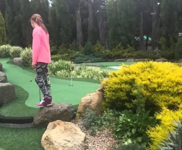 BEST SHOT EVER!! Hole In 1 Putters Golf