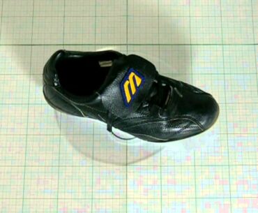 回る美術館/スパイク・シューズ6【Spiked Shoes】