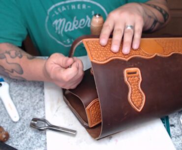 Making the Dr Bag, Part 4 (Closure and sewing in the end pieces)