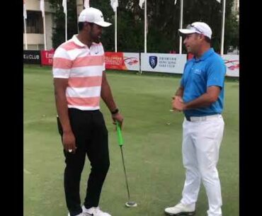 Tony Finau putting