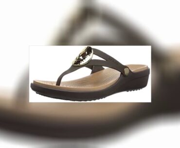 Review Crocs Women's Sanrah Hammered Metallic Sandal