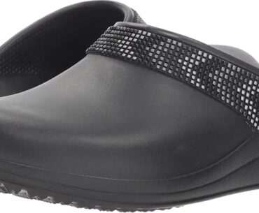 Review Crocs Women's Sloane Graphic Clog
