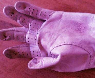 The Best Golf Glove - MG Golf DynaGrip Elite All-Cabretta Review