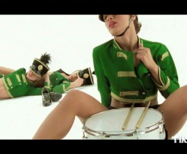 Alex Gaudino feat. Crystal Waters - Destination Calabria [Explicit Version] [Official Video]
