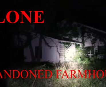 (30 Minute ALONE Challenge)  THE ABANDONED HAUNTED FARMHOUSE