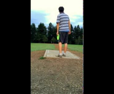 Disc Golf: Putters and Mids practice (210 feet)