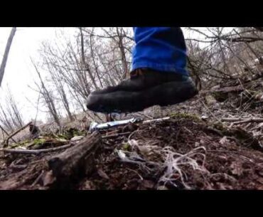 Shoe vs Aluminum cans