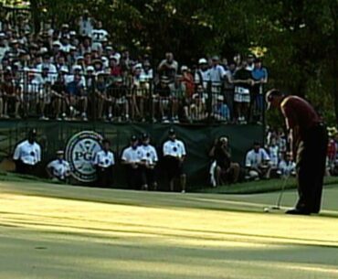 Tiger Woods and Bob May duel at 2000 PGA Championship