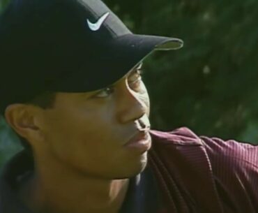 Tiger Woods' Awesome Golf Shots from 2000 PGA Championship