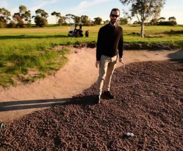 Golf Rules - Two balls lying right beside each other in a bunker
