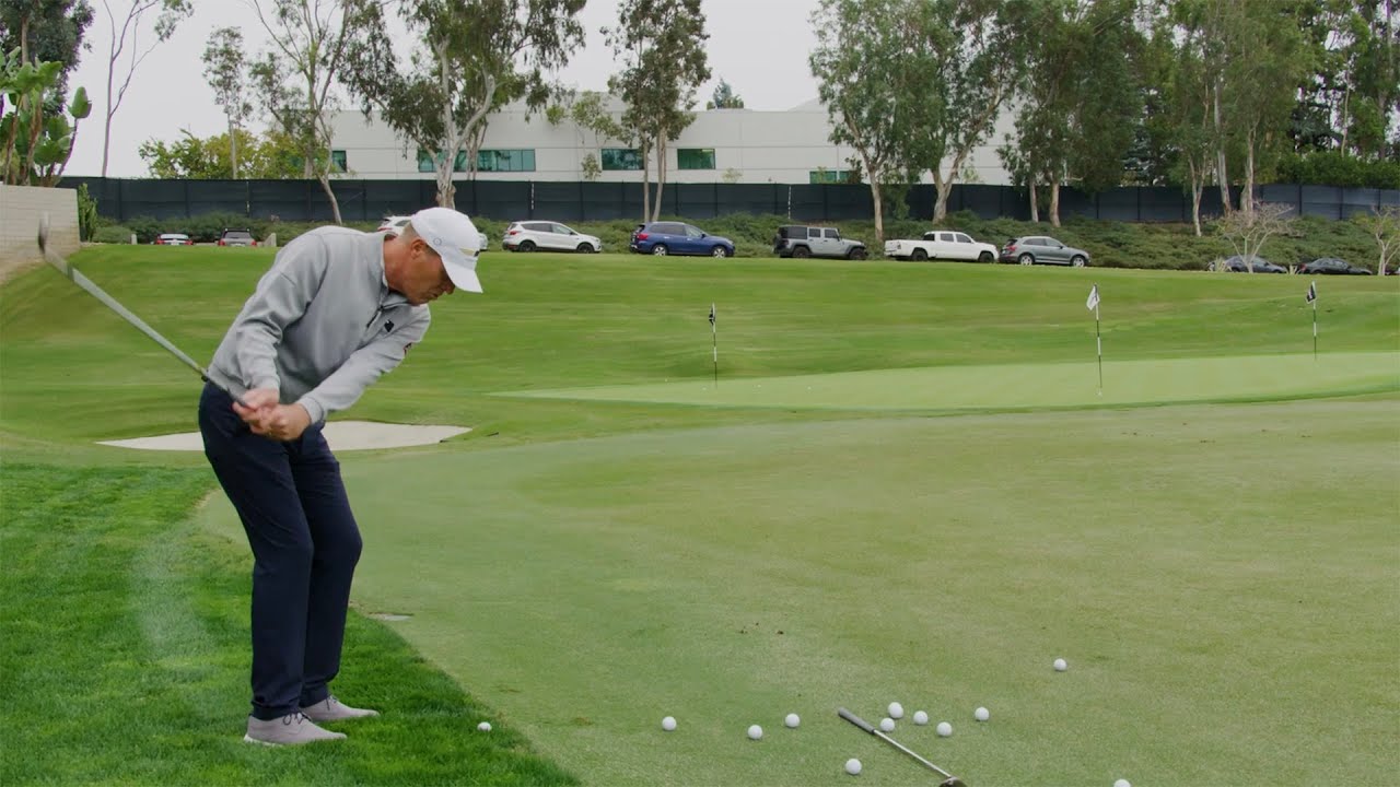 Titleist Tips: Choosing the Right Wedge Around the Green Titleist Tips: Choosing the Right Wedge Around the Green