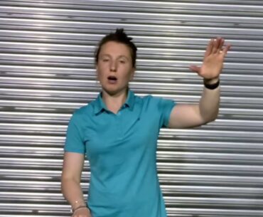 What's the difference between a chip and a pitch shot?