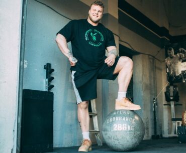 GOING FOR THE 286KG ATLAS STONE WORLD RECORD! - TOM STOLTMAN