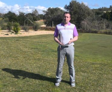 Golf Tips: How to improve your greenside chipping