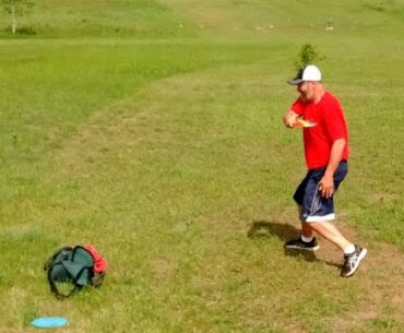 Disc Golf Field Work - Getting Cage with Pro Leopard