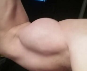 Flexing the bicep ball