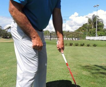 Golf Tips with Dave Saunders : How to grip your club