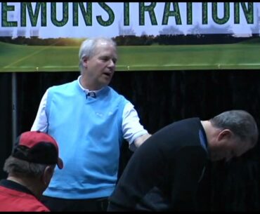 Totally Driven Golf Tip: Andy Thompson demonstrating putter fitting Part 1